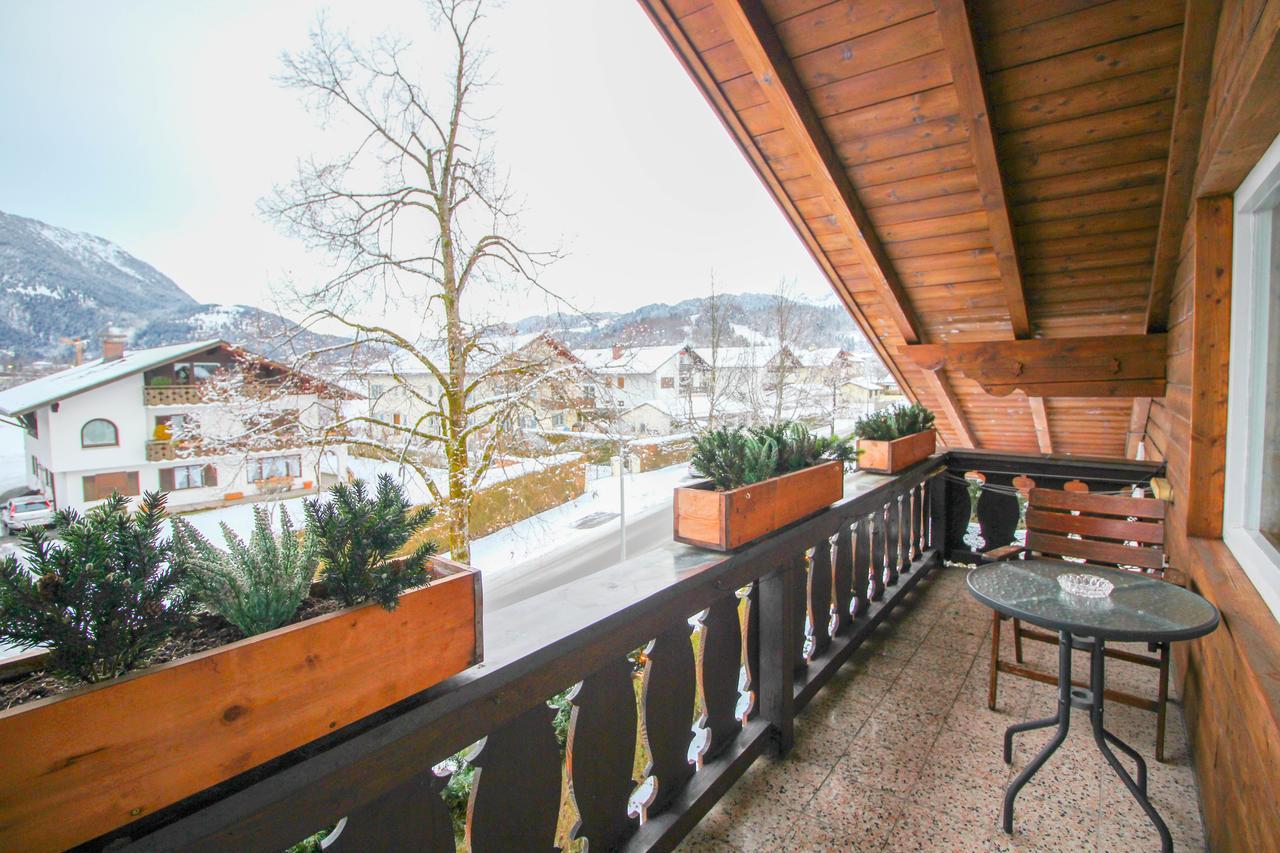 Apartments- Und Ferienhaus Anton Garmisch-Partenkirchen Exteriör bild