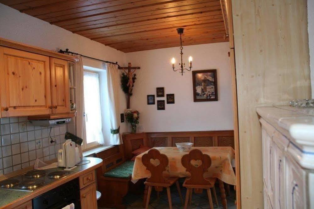 Apartments- Und Ferienhaus Anton Garmisch-Partenkirchen Exteriör bild